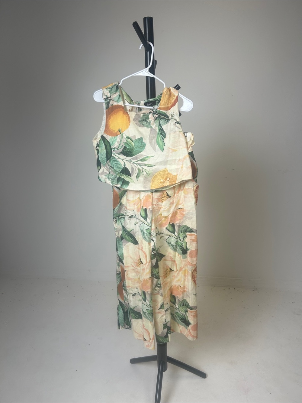 Sleeveless Floral Linen-Blend matching set - Cream & Green